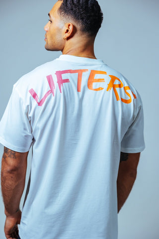 Leicht, schweißableitend und langlebig – dein Oversize-Shirt hält selbst die härtesten Workouts aus.