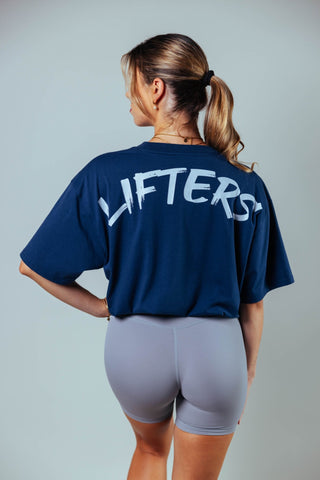 Leicht, schweißableitend und langlebig – dein Oversize-Shirt hält selbst die härtesten Workouts aus.