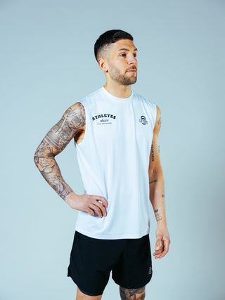 Dank des elastischen Stretch-Materials macht das Tanktop jede deiner Bewegungen mit – egal ob beim Laufen, Liften oder im HIIT.