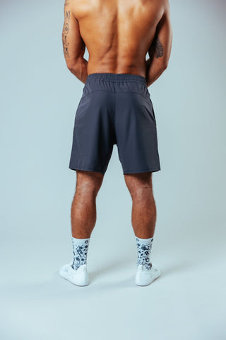 Die Raw Gym Shorts sind aus robustem, abriebfestem Material gefertigt, das selbst den härtesten Workouts standhält – für maximale Langlebigkeit. 