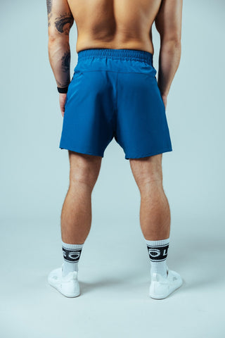 Die Raw Gym Shorts sind aus robustem, abriebfestem Material gefertigt, das selbst den härtesten Workouts standhält – für maximale Langlebigkeit. 