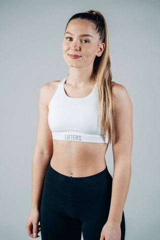 This sports bra provides secure support with every movement and reduces unwanted strain—perfect for high-intensity workouts.