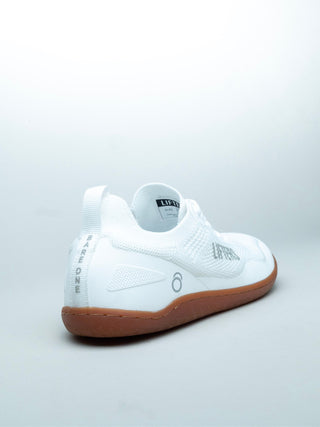 Barfußschuhe fallen in der Regel eine Nummer größer aus als herkömmliche Schuhe.